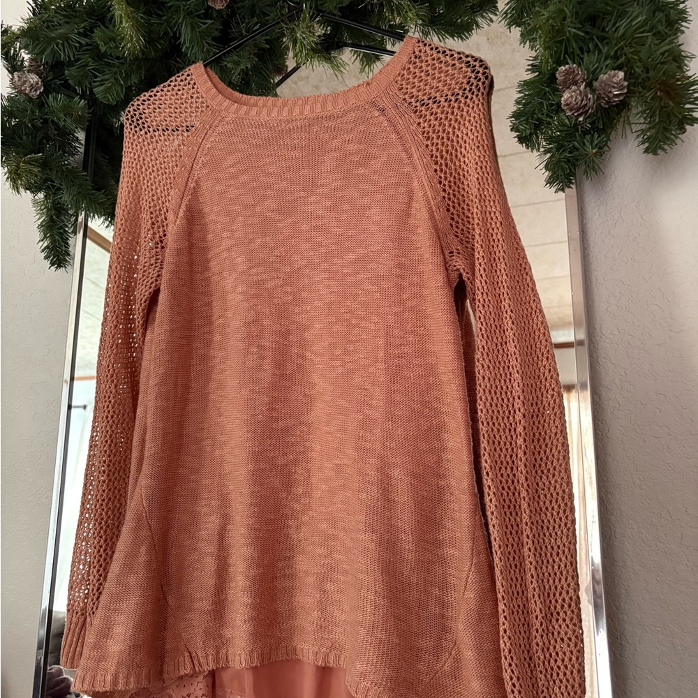 Taylor & Sage Coral Knit Top